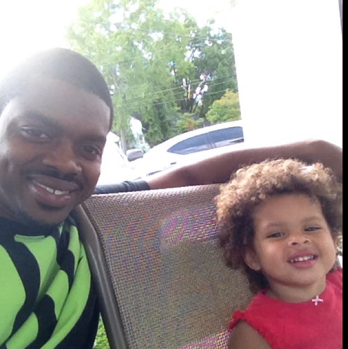 XxE_moneyxX's profile picture. 