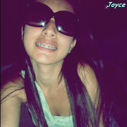 sou aquela pessoa que sorri bunito e deixa os outros querendo saber o segredo que me faz feliz .... ♥