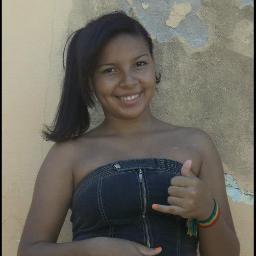 ~~Aquariana,curiosa,ecletica,Gata,xata,desastrada,aquela ki pode ser o melhor dos teus sonhos,mas ki tbm pode ser o pior de teus pesadelos! ~~