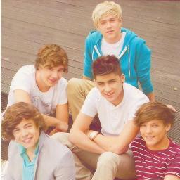 1DVOTENOW_'s profile picture. Set up account to spam/vote for my favorite boys :) What are you waiting for?!
VOTE for One Direction!!!