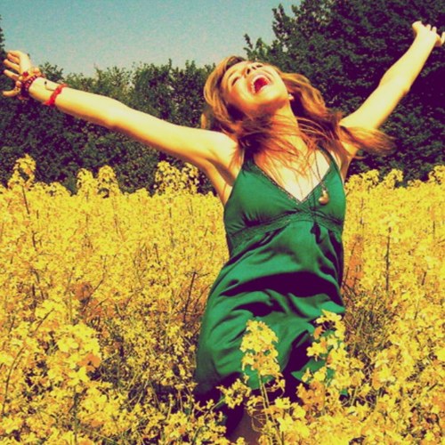 I am indeed, a happy bitch.. Aint nothing gonna bring me down. ✌❤