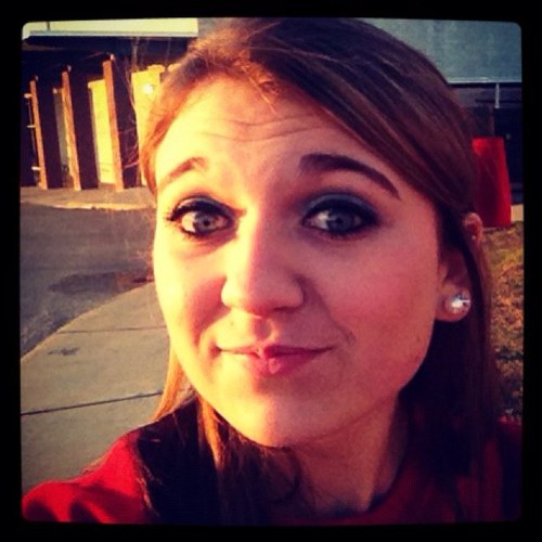 macycheer's profile picture. ❤❤Hate me if u wont love me if u can I dont really care i got all I need in the poom of my Hands!❤❤