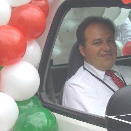 Vecino de Cuajimalpa, aficionado a las chivas, decorador de eventos sociales.