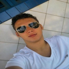 '' ou fã do @Eminem, amo #eus e minha família; gosto de quem gosta