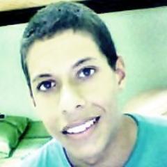 Sendo aquele que sempre traz amor Sendo aquele que sempre traz sorrisos E permanecendo tranquilo aonde for Paciente confiante intuitivo.