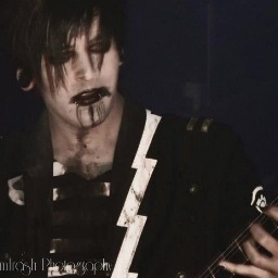 Hey like my bands facebook page: http://t.co/jfEJHdtN  and checkout our new song Do Your Worst http://t.co/JPUqpC65