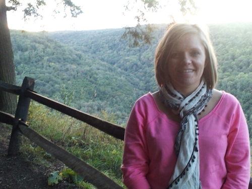 BibliophileInPA's profile picture. 