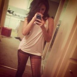 JasmineFaker's profile picture. DTC. DM me i dont bite (; xD  Single and not looking. {RP}