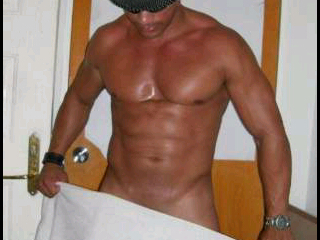 Fanático de sexo como tu lo quieras solos trío orgía soy el de la foto no doy pin y si te poner la peluca te bloqueo    ful se mental y algo grande