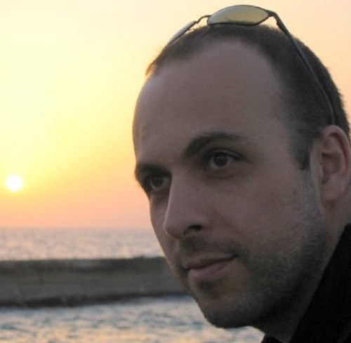 עמית בניאן Project Marketing Manager at Canada-Israel • Internet savvy • Lives in Herzliya • Would like a dog.