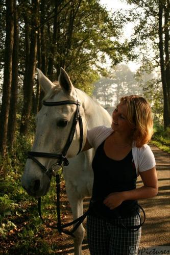 MurielBosker's profile picture. Paarden - Boeken - Films - Gezelligheidsmens - Liefde - Carreer