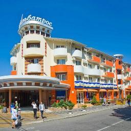 Наши контакты:
e-mail: mail@hotel-albatros.ru
тел.: 8(86133)2-22-22, факс 2-22-93