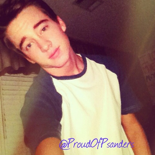 Oh Hi,Im Dezaray.Been reppin' the 21 since 2011.Supporting Psanders Till I Die.♥ Hello World,This Is Me.My Real World,No MTV. -PSanders.♥