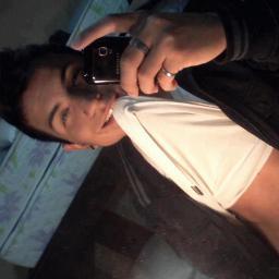 bueno soii chiko buena onda con ganas de hcer amigos