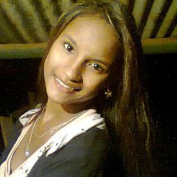 sou sincera,legal,gosto de moda e amo minha familía,e adoro a Deus acima de todas as coisas e gosto muito da intenet!!!