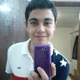 Magrelo chavão desde os doze.