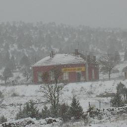 Tu alquiler de esquí en JAVALAMBRE (a 600m de la salida de la autovía)