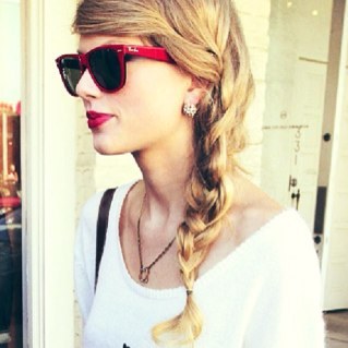 Swift_Fact awaits u so Follow me!!! 13 Flawless Queen