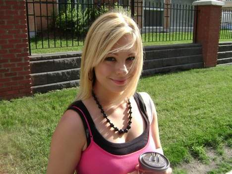 RheaMZbinde's profile picture. 