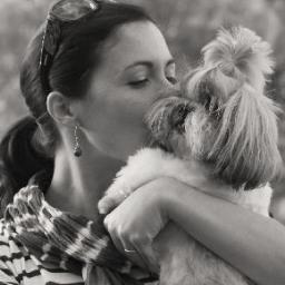 I love fashion, beauty, decor, photography and my puppies!