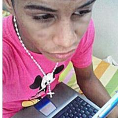 http://t.co/KsMQNm42
El beso puede ser tan dulce y tan profundo... pero eso depende de quien te lo dé...