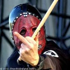 Frases das bandas: slipknot,pearl jam,linkin park,pitty,sepultura,Cachorro  Grande,aerosmith e Muito mais segue e de um #rt no que gostar..