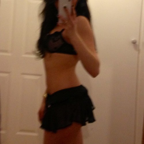 Great things come in small packages! 102lb, 21years 5'2, Avi is me x