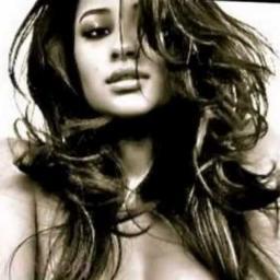 VernicaFields's profile picture. 