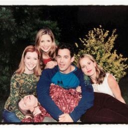Buffy Blogger. Ask me any questions. I take requests for Blog topics! I ALWAYS follow back! WEDONITES UNITE!