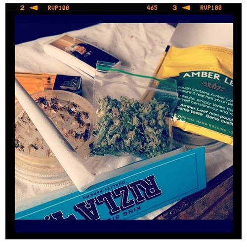 Bud smoker, sniff coke, fuck bitches #sho