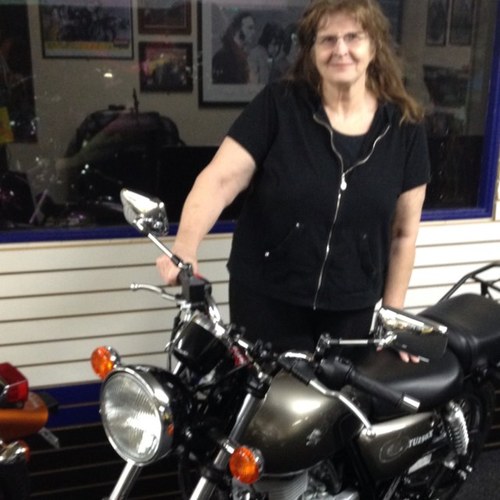 karendiane16's profile picture. 