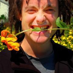 Open everything freak and self-supply hacker. @edgeryders and @paycoupons co-founder, #EarthOS author.