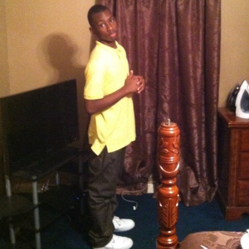 Just me n my random mind but follow Me though! #3hunna