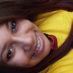 ✩^^ ... nunca se humilhe por gostar de alguém pois a vida requer de nós atitudes , adultas e uma delas é amar com orgulho e não com humilhações... ^^✩