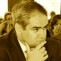 Profesor de Fotogrametría.