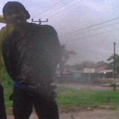 biar orang berkata pa,q hrs mngikuti kata hati,,

q ingin stia sm pcngn tp knp dia yg tdg setia sm q nie,,

pa nie cobaan hidup q ea....