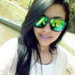 não sou dona do mundo , mais sou filha do dono ! ;