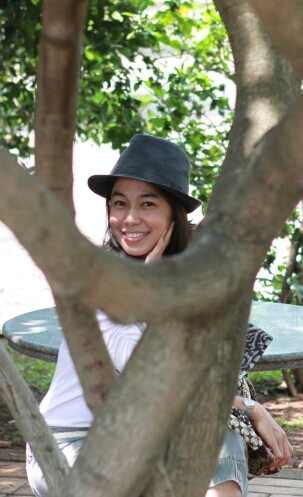 syimiyaa's profile picture. traveling, eat, pray n love