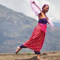 Yoga teacher, Indonesia expat, lover of world travel, culture, art & spirituality. Instagram: @mawutravel Twitter: @mawuangels, @robynshealthy