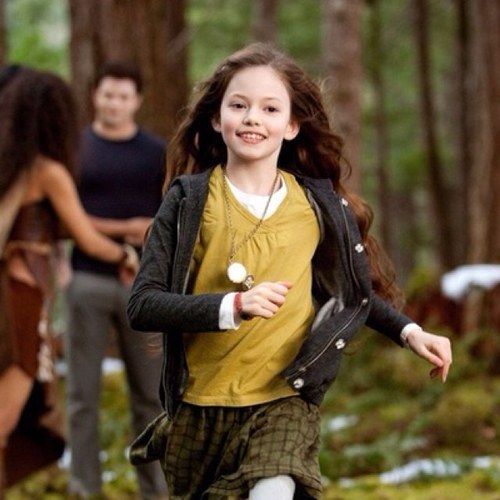 Renesmee Cullen. Daughter of Edward and Bella Cullen.