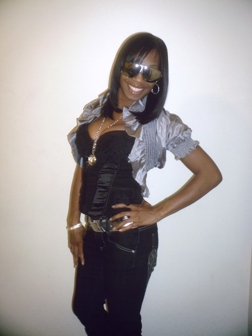 all around kinda girl! passions-dance,drill,step,hairstyling! A leader of a pack,the homecoming queen,the it girl I love people..