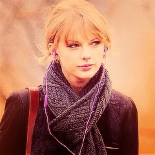 Follow @Swifty_LongLive for SwiftFact she rock !!