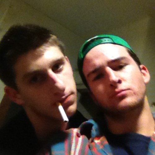 Omg_becky17's profile picture. 