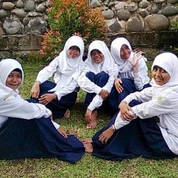 Tryaav's profile picture. Girlband Tryaav♥#tryaav #TryaaVers (consists of 6 girls talented nd veiled:) have high artistic soul and has a similar determination)♥ @MissAdhee