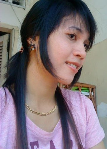 Diet And Weight Loss Expert and Personal Trainner. Former Aerobics and Karate Instructor... so be careful! :)