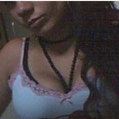 Si ShU LoReNiKaH sE pArAh SuS dArLe Al PlEi ;) Ya Tu SaBeH y No HaY mAs Na SiGuEmE y Te SiGo SoRtErIkAh Kn ArTeH dIsPuEsTa A kAmElArTeH ;)