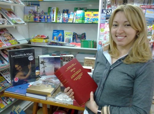 Traductora - intérprete, Comunicació i relacions públiques, arreu del món.En el país que siguis parla la seva llengua i estima la seva cultura.@alicebivolaro