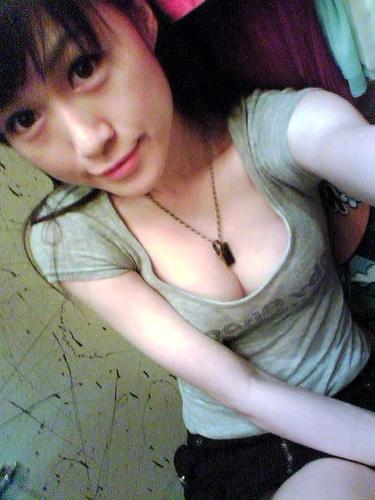 Edie_Louden's profile picture. Shopping. Writing. Watching television. Usually simultaneously.