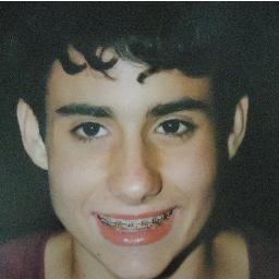 Chato, implicante, amo Deus, adoro mulher pagode e futebol ;) Lema: Ousadia & Alegria