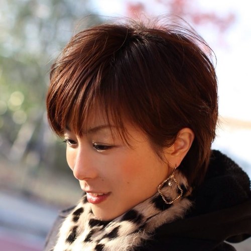 シンガーソングライターの松本ともみです。
福岡を中心に活動していますが
時々東京にも行きます。
是非ライブに遊びにきてください。